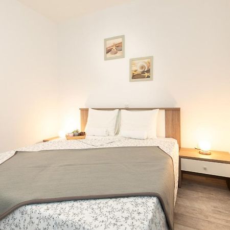 Apartments Doris, Krk คิร์ก ภายนอก รูปภาพ