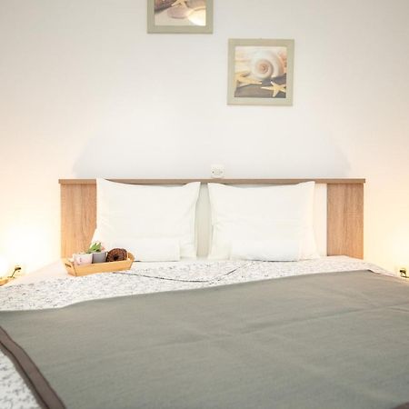 Apartments Doris, Krk คิร์ก ภายนอก รูปภาพ