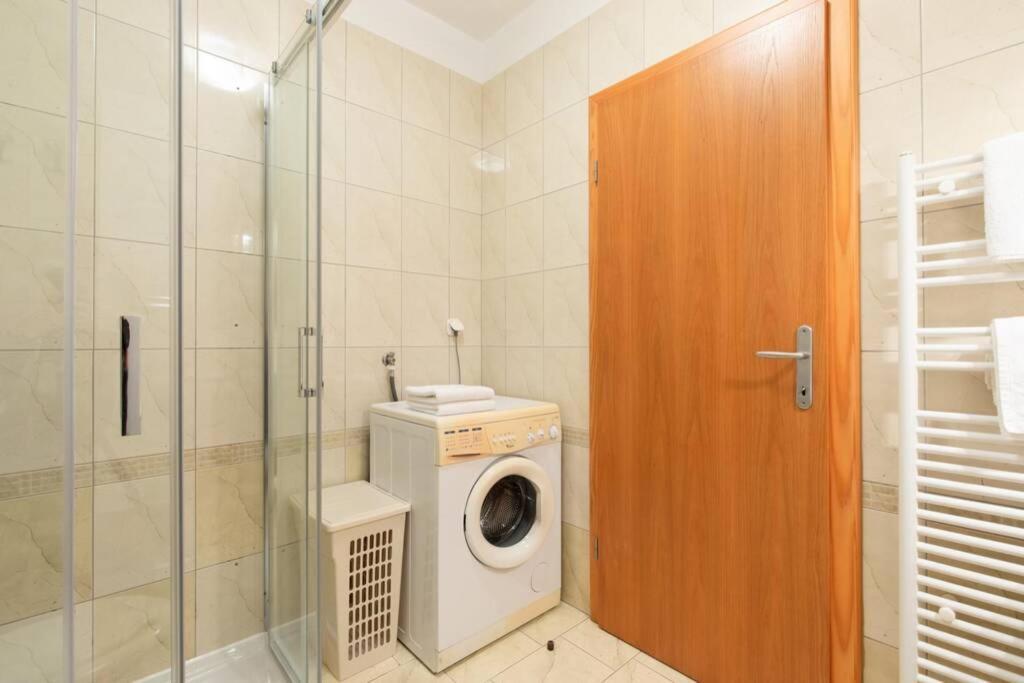 Apartments Doris, Krk คิร์ก ภายนอก รูปภาพ