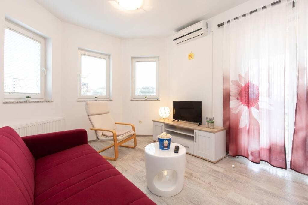 Apartments Doris, Krk คิร์ก ภายนอก รูปภาพ