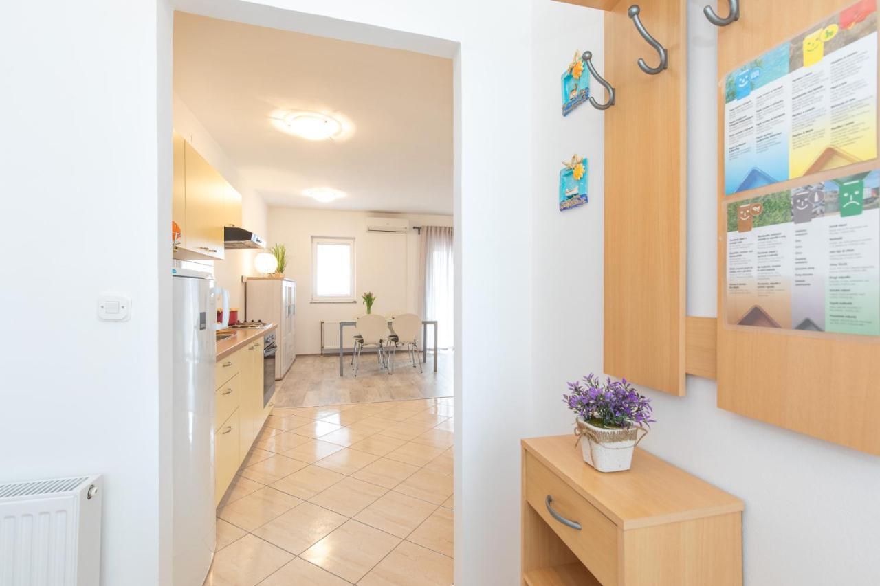 Apartments Doris, Krk คิร์ก ภายนอก รูปภาพ